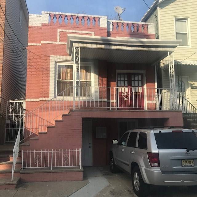 Great first floor apartment with three bedrooms - 3 BR New Jersey