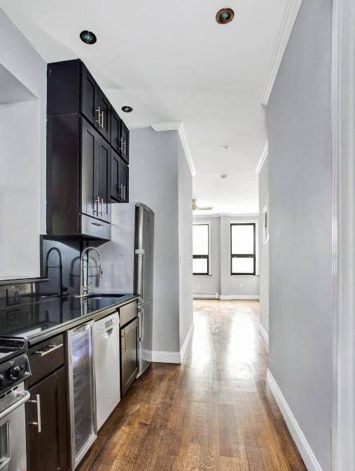 NO FEE 4 BED 2 BATH W/ WASHER/DRYER IN PRIME LOWER EAST SIDE