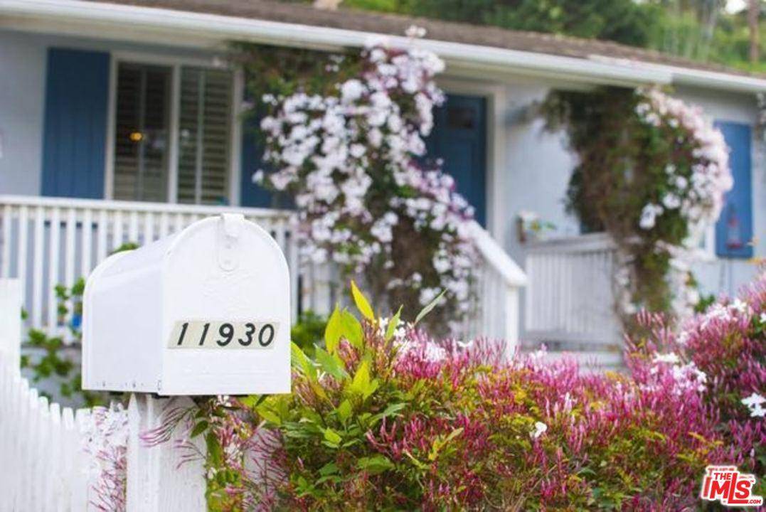 Here's your chance to live on a beautiful - 3 BR Single Family Mar Vista Los Angeles