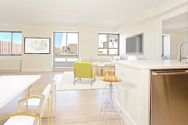 No Broker Fee!!!    Limited Time Only!!!    Charming West Village 1 Bedroom Apartment with 1.5 Baths Featuring a Roof Deck & Gym
