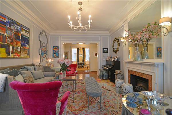 THE RESIDENCEThis majestic four bedroom mansion in the legendary Apthorp must be seen to be believed.