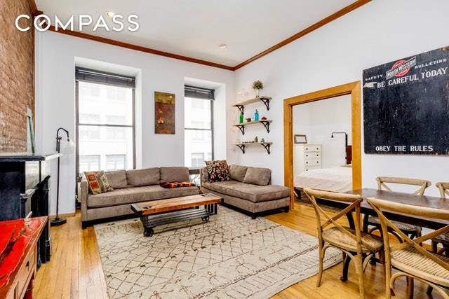 Nestled between Washington Square and Union Square on tree lined University Place in the heart of the Greenwich Village, quiet seclusion awaits inside Apartment 409 at the Albert.
