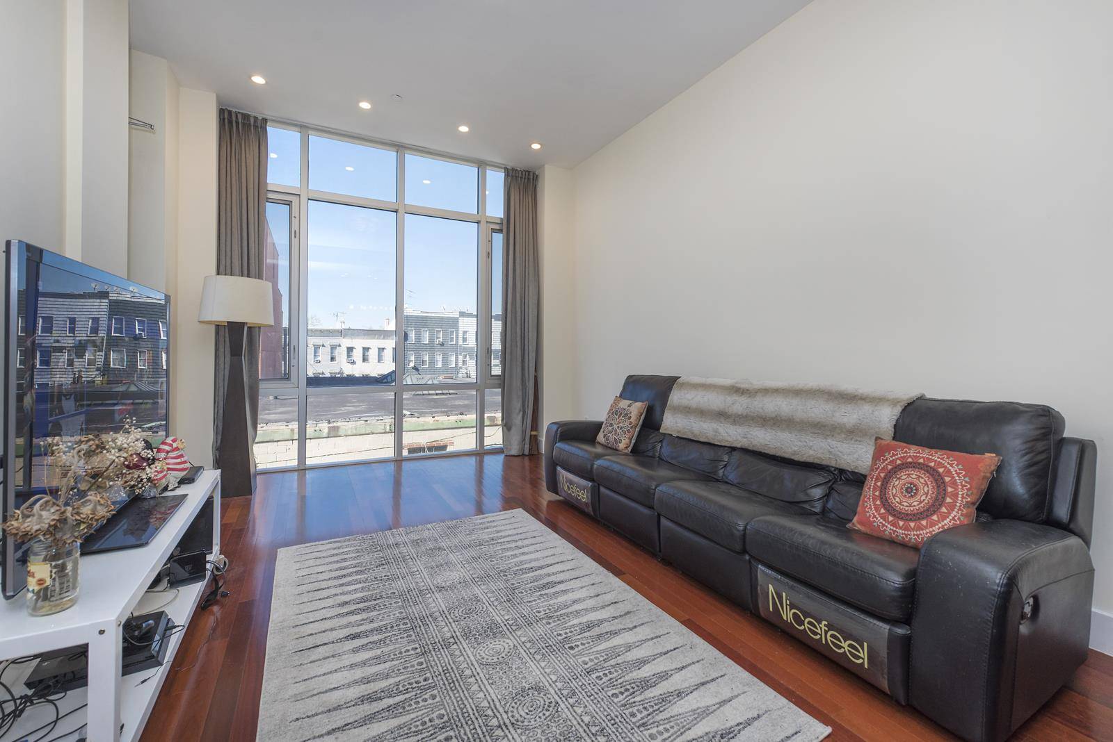 Indulge in boutique luxury in this charming and spacious one bedroom condominium.