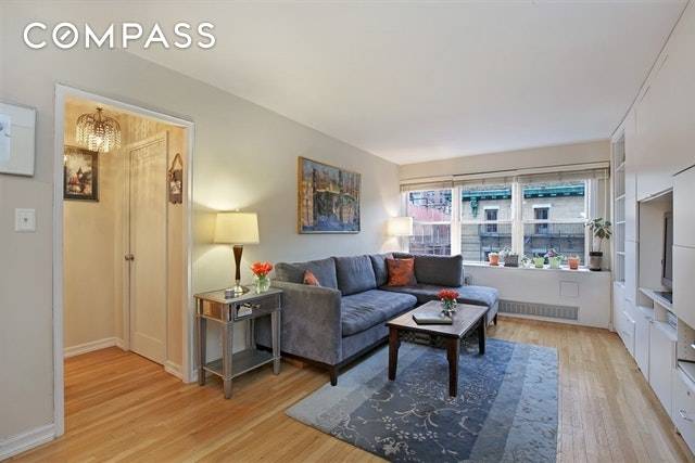 This totally bright and sunny, south facing one bedroom apartment has it all modern kitchen and bath ; beautiful, blonde hardwood floors ; 3 California style closets ; an entire ...