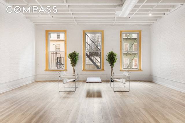 Rarely available 2000sqft, full floor, Live Work Loft just north of Hudson Yards !
