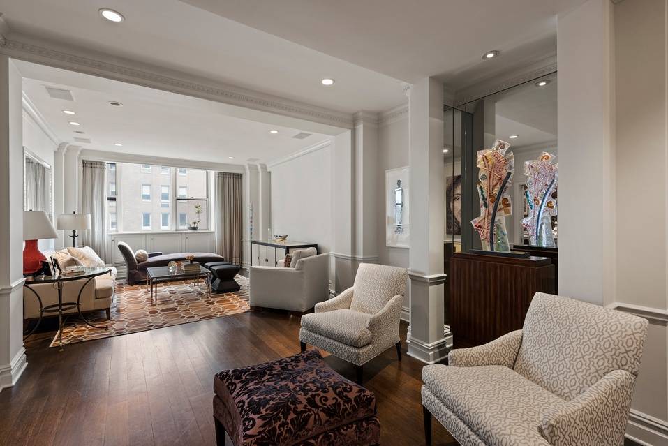 A stunning prewar co op nestled on the exclusive 11 block stretch of East End Avenue, this regal 2 bedroom, 2.