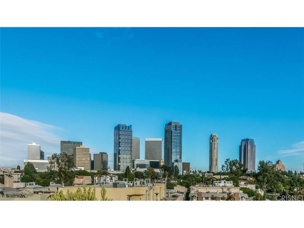 Penthouse #402 - Spacious - 3 BR Condo Westwood Los Angeles