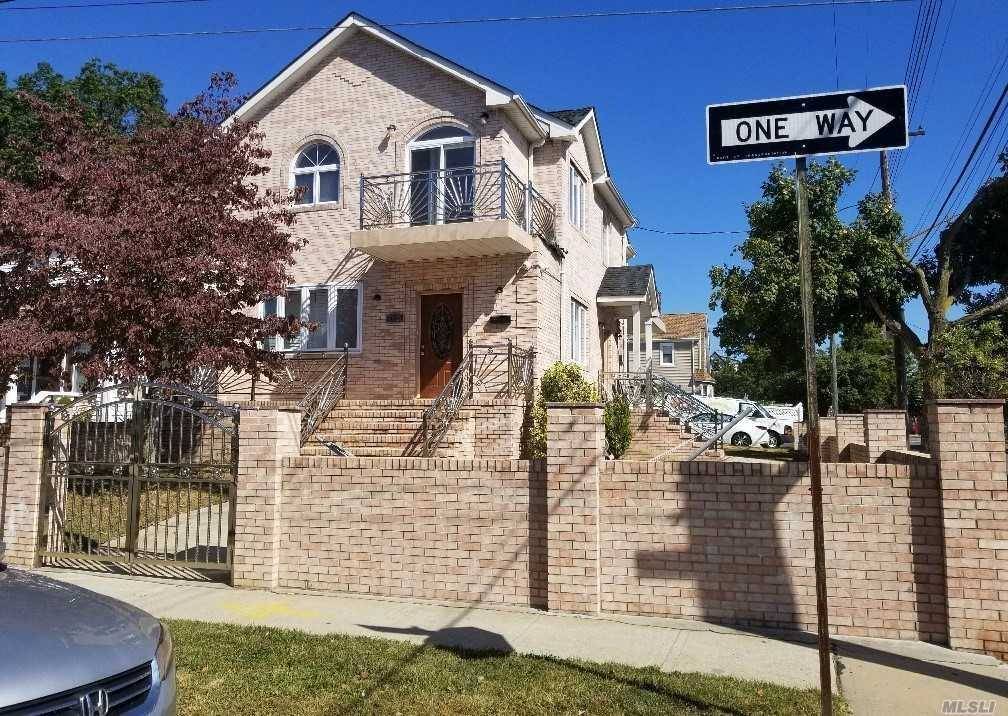 216 Street 4 BR House LIC / Queens