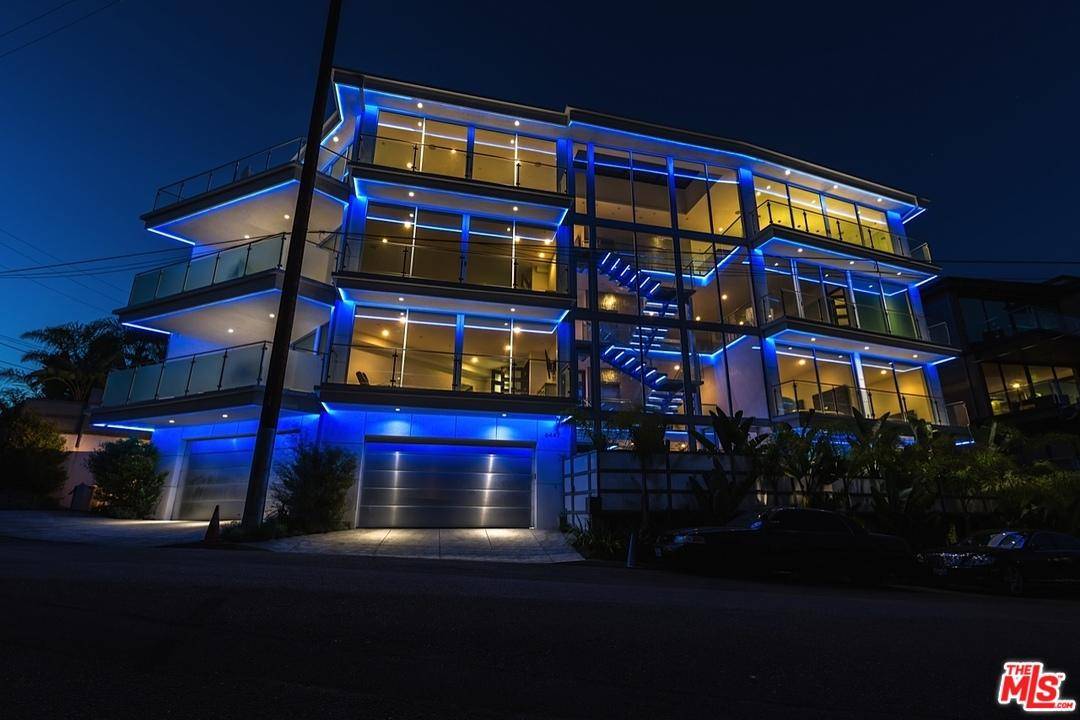 Ultra modern - 10 BR Single Family Hollywood Hills East Los Angeles