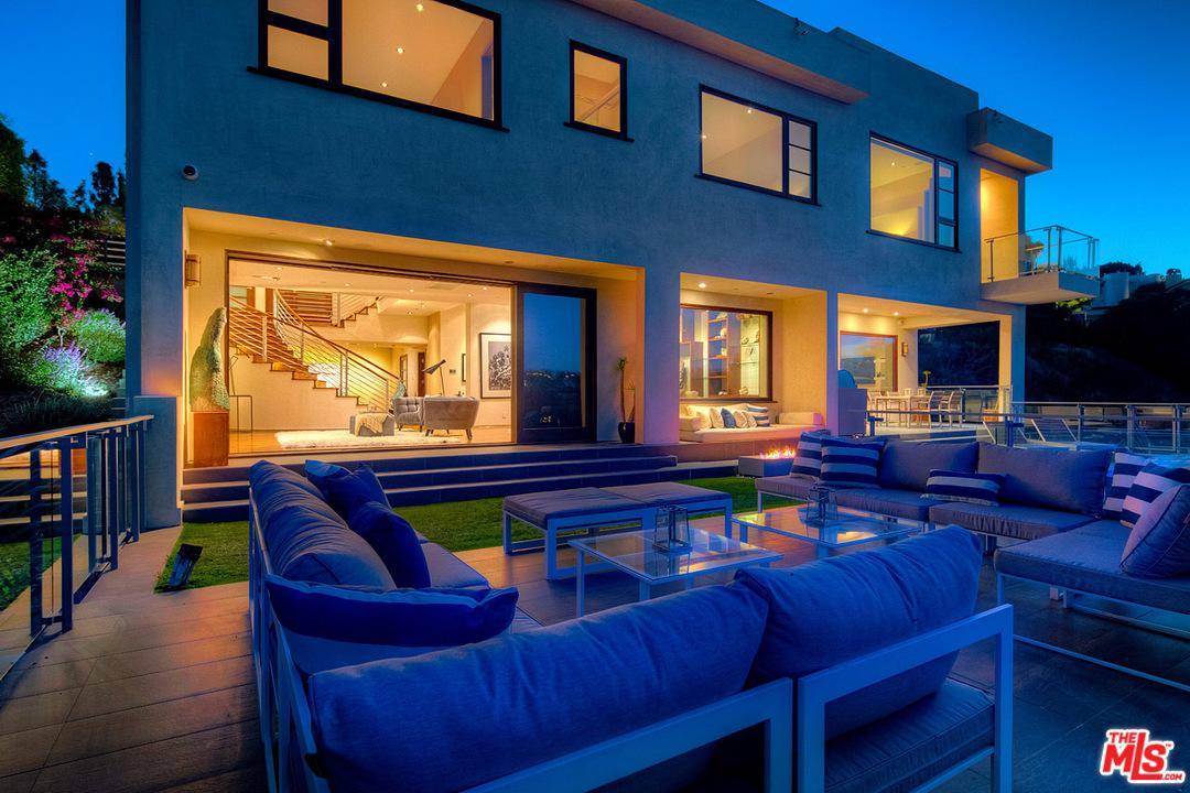 Sexy Bel-Air Modern w/ stunning views from every room