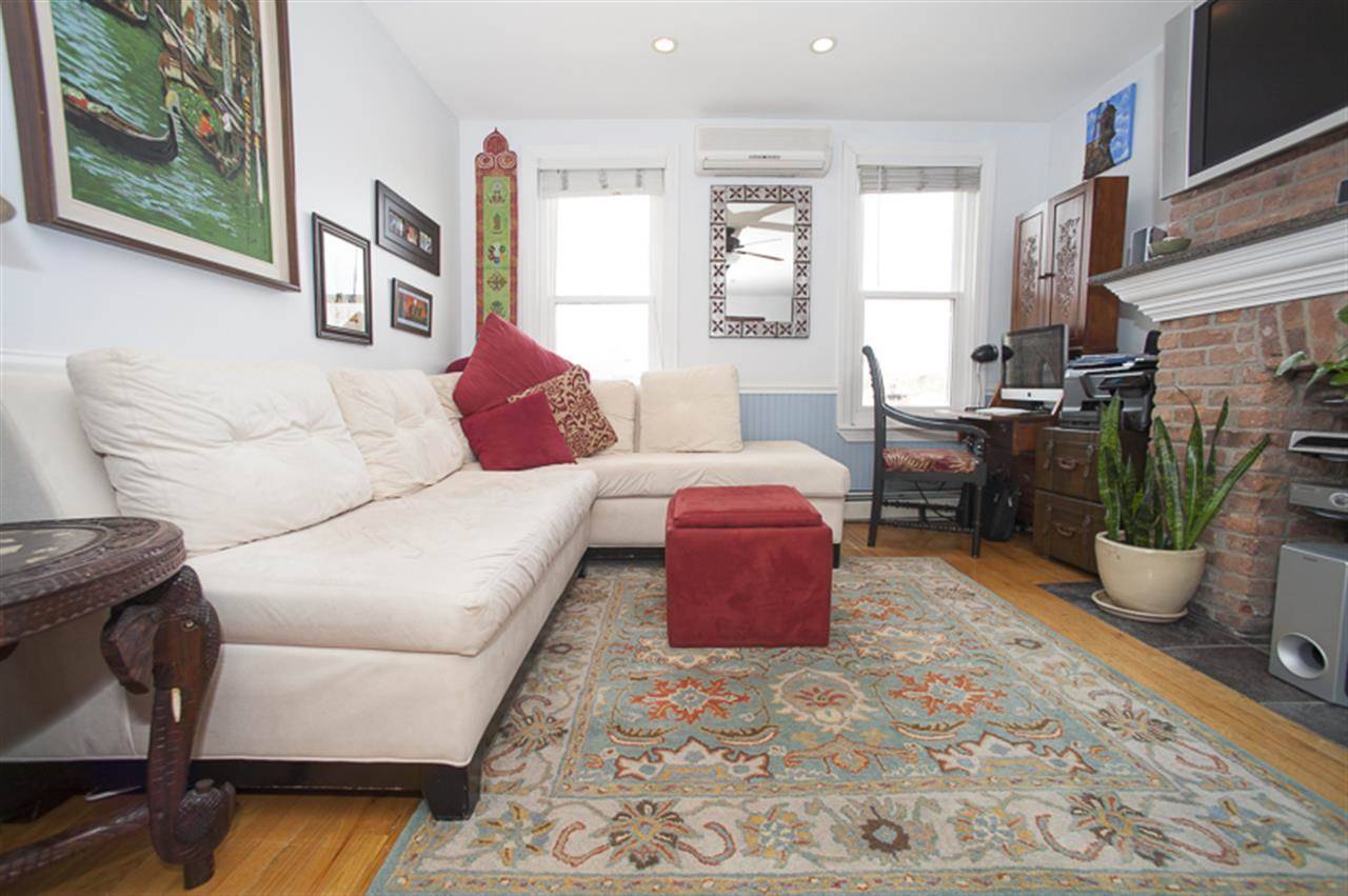466 MONMOUTH ST Condo historic-downtown New Jersey