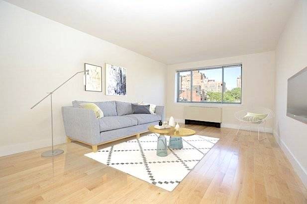 No Broker Fee!!!   Limited Time Only!!!    Beautiful West Village 1 Bedroom Apartment with 1 Bath featuring a Gym and Rooftop Deck