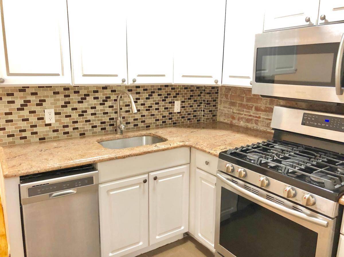 Newly renovated 2BR/2BA with laundry in unit - 2 BR New Jersey