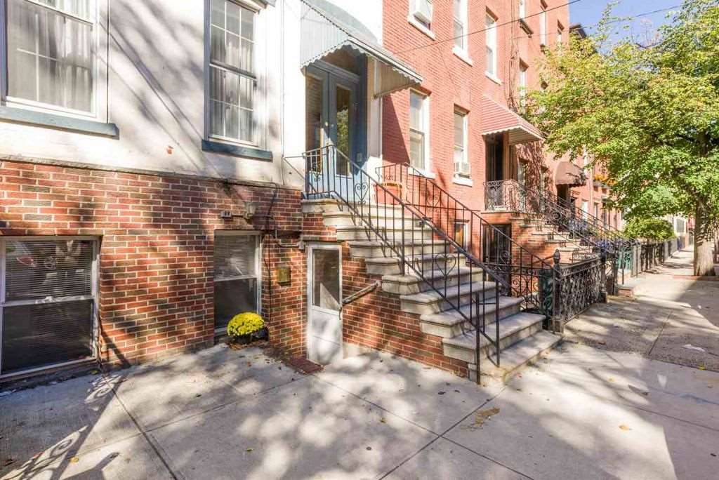 ***FULL BROKER FEE PAID IF RENTED BY JUNE 1*** Hoboken Charm at its best