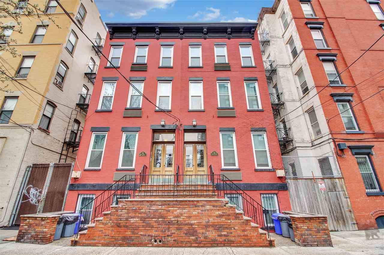 Bright 2 Bedroom in Brownstone building - 2 BR New Jersey