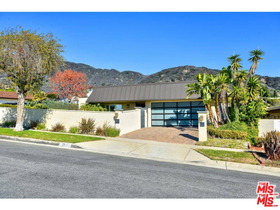 * Desirable and upgraded Close-in Malibu home in the Sunset Mesa * Single story Mid-Century with 4 Bed