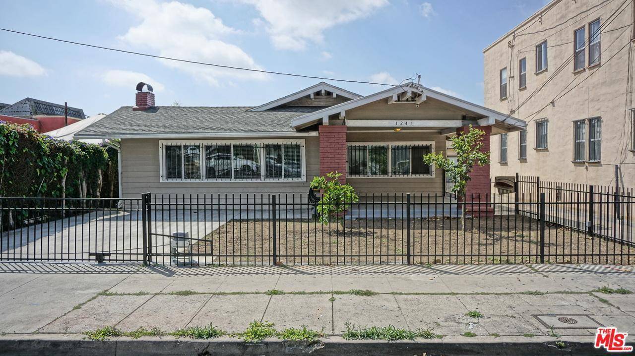 Beautiful Two unit and fully remodeled - 3 BR Duplex Mid Wilshire Los Angeles