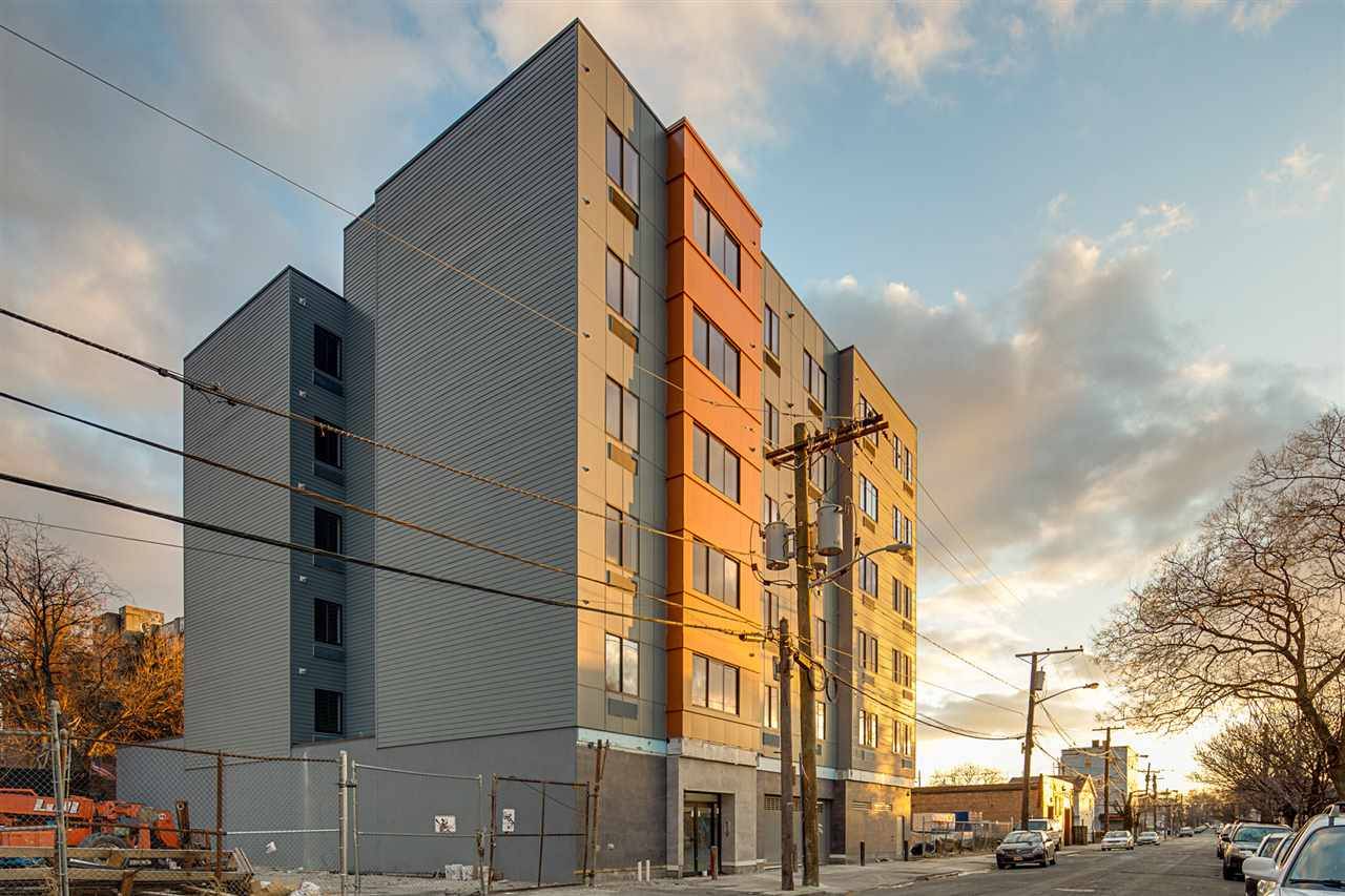 424 Whiton is a brand new-construction - New Jersey