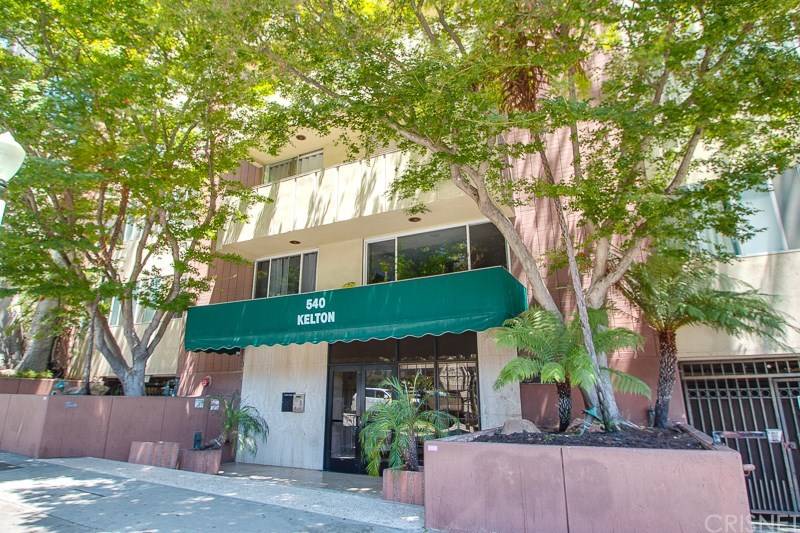 Beautiful front Corner unit conveniently close to UCLA and Westwood Village