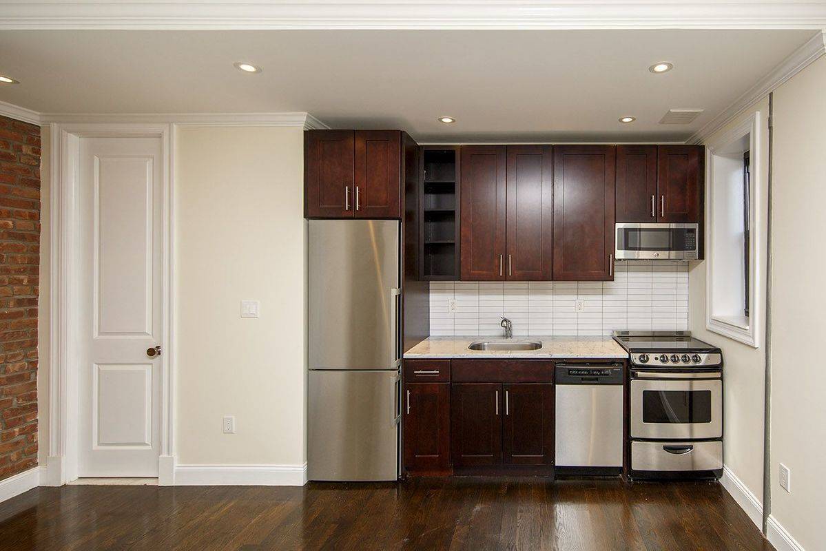 No Fee + 1 Month Free! Brand New Gut Renovated 3 Bedroom/2 Bathroom With A Washer/Dryer In-Unit In Carroll Gardens!!