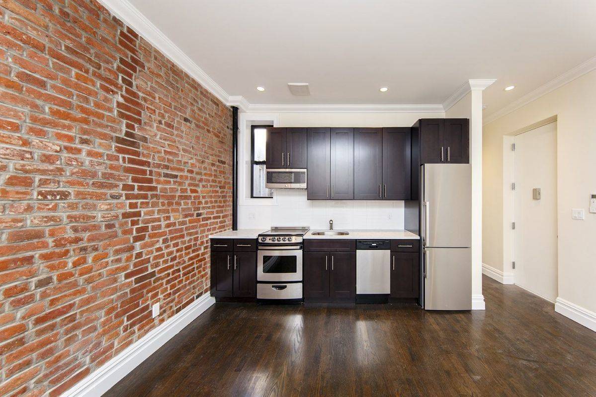 No Fee + 1 Month Free! Brand New Gut Renovated 2 Bedroom/1 Bathroom With A Washer/Dryer In-Unit In Boerum Hill!!