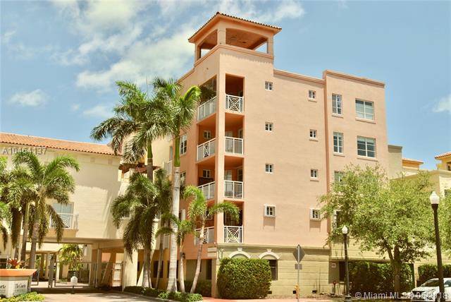 The only 2 Bedroom + Den/3rd Bedroom - THE COURTS AT SOUTH BEACH 2 BR Condo Miami Beach Florida