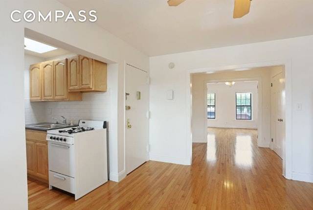 On the border between Carroll Gardens and Gowanus, this sunshine filled 1BR 1BA top floor of a 3 unit townhouse has hardwood floors, southern views overlooking the rear garden and ...