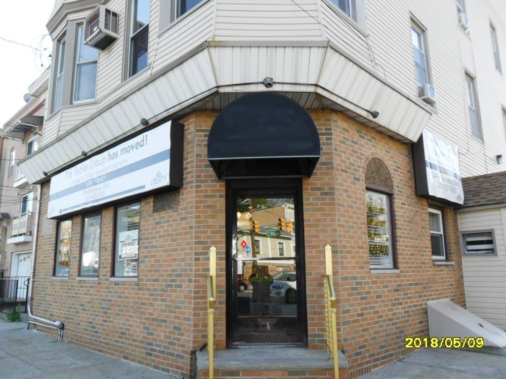 THE ELEGANT CORNER OFFICE PREMISES ON TWO LEVELS FOR RENT LOCATED AT THE INTERSECTION OF JERSEY CITY HEIGHTS