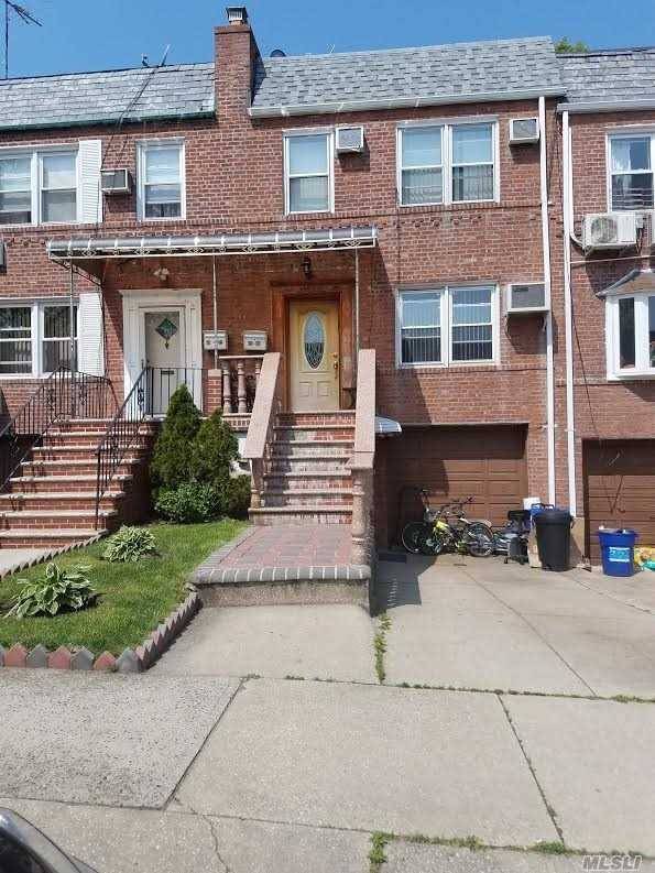 Fully Renovated, Beautiful House In The Heart Of Fresh Meadows.