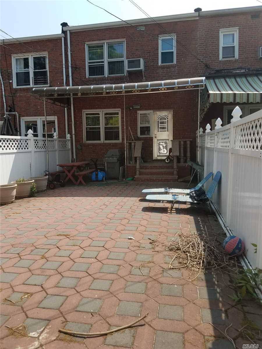 Fully Renovated, Beautiful House In The Heart Of Fresh Meadows.