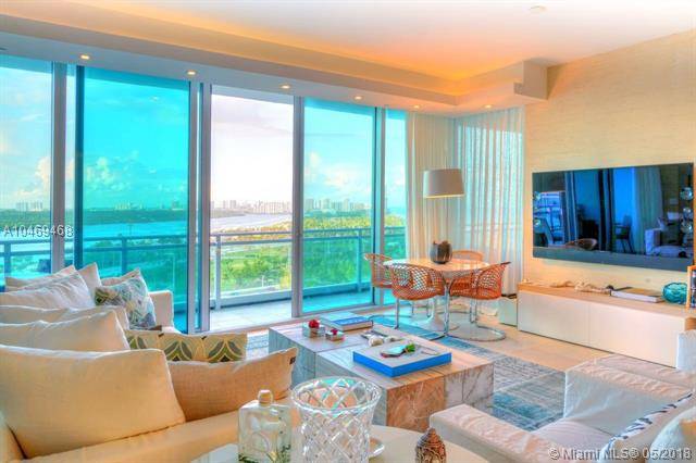 Beautiful views North with city and ocean view from this large luxury 2 bedrooms apartment located in the amazing Ritz Carlton Bal Harbour