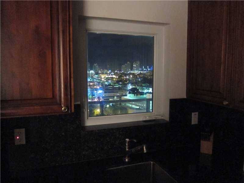 HERE IS THE PLACE TO LIVE - DECOPLAGE 2 BR Condo Miami Beach Florida