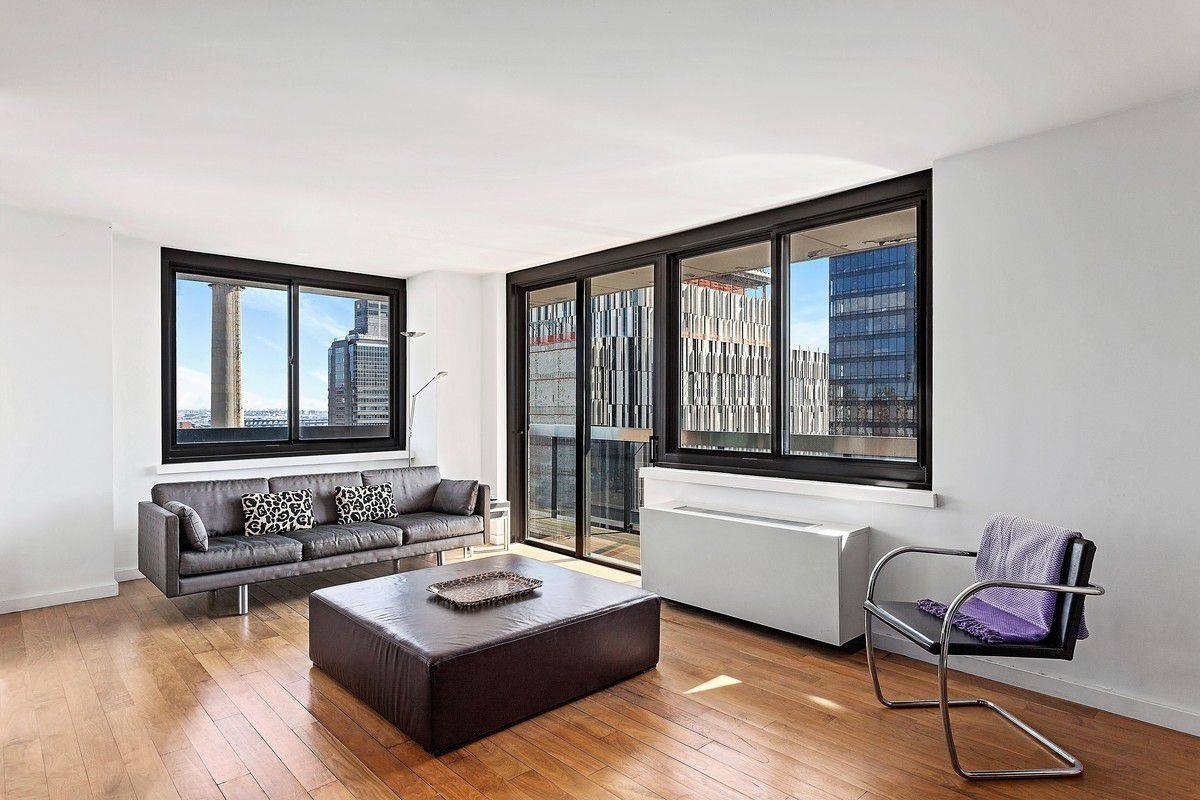 BRAND NEW BUILDING AT PRIME UPPER EAST SIDE LOCATION --PRIVATE BALCONY-- ASTONISHING HUDSON RIVER VIEW-- E72 St/York Ave.