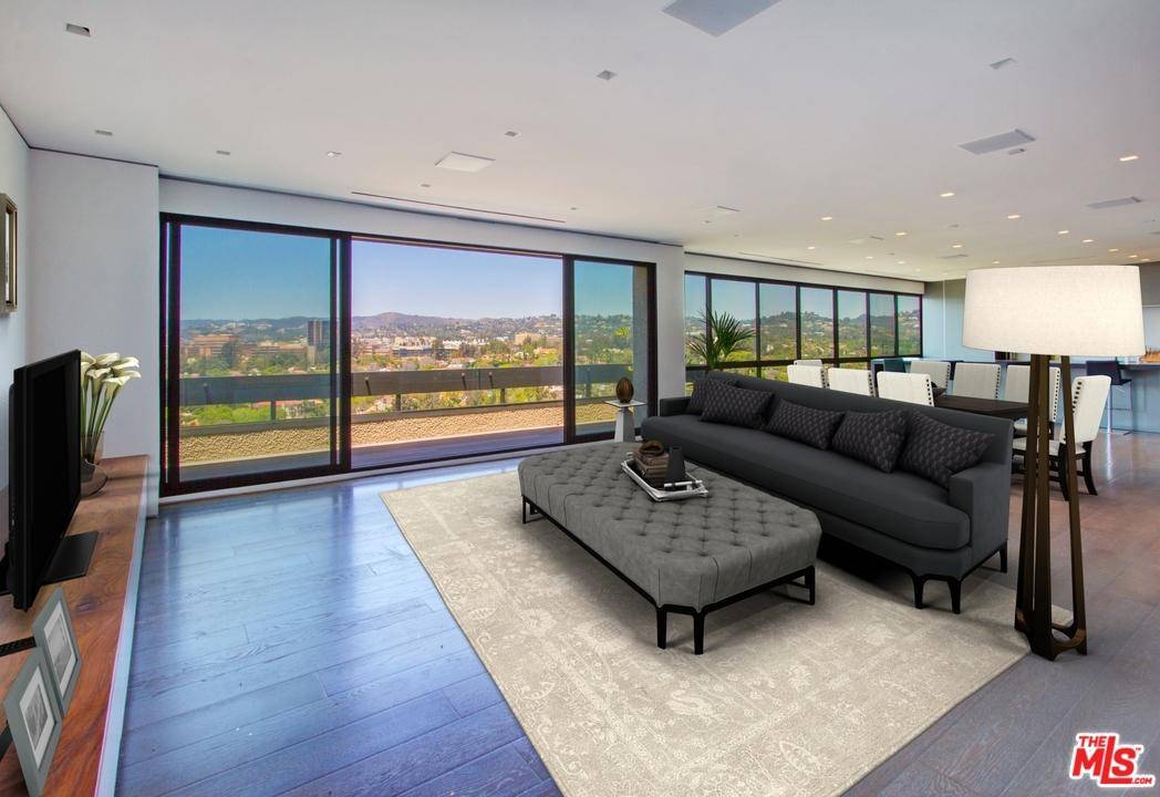 Sensational remodeled contemporary 4 bedroom Penthouse