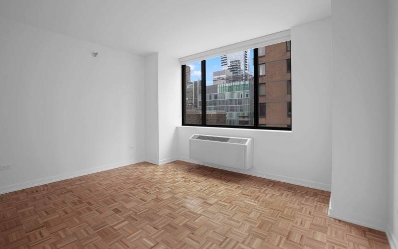 Bright newly renovated 1 Bedroom..Close to the Water.. Lincoln Center,Center Park