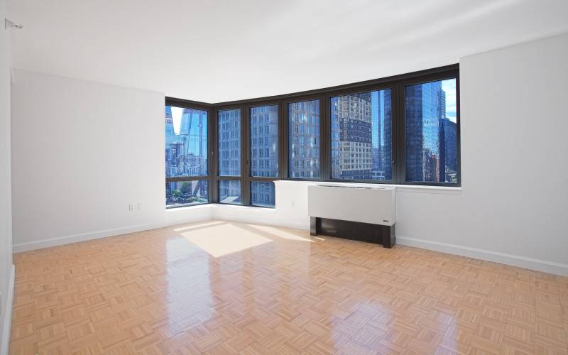 Beautiful Corner 1 Bedroom.. Close to Times Square