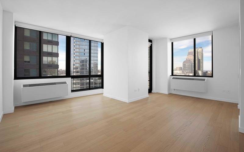 Gorgeous 2 Bedroom.. Prime Upper West Side Location.. Close to the Water..