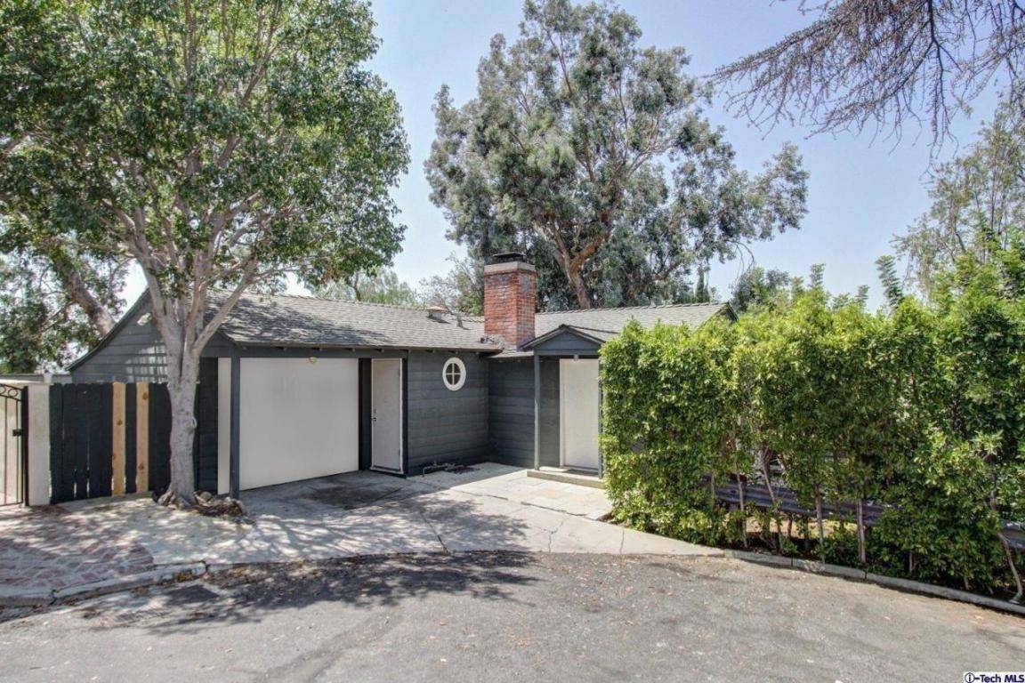 A very rare opportunity in the beautiful Hollywood Dell enclave of the Hollywood Hills