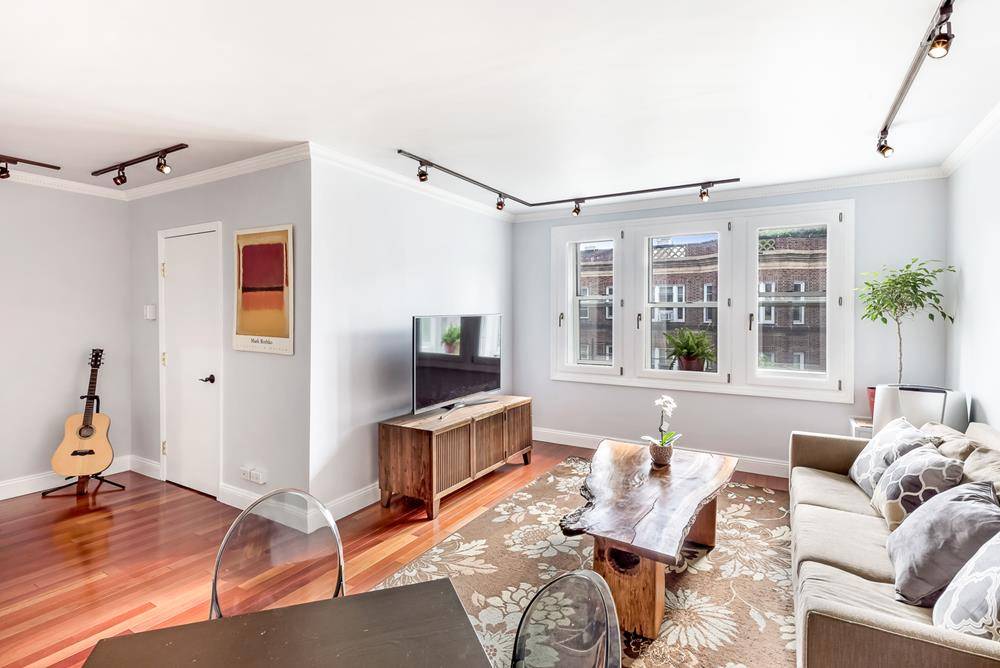 PIN DROP QUIET ! Located within The Monroe, one of Jackson Heights most sought buildings, this sun filled, west facing one bedroom was gut renovated to produce a sound proof ...