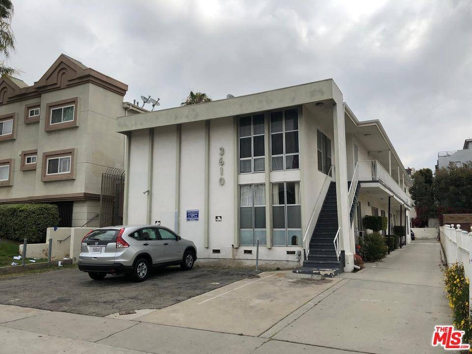 Great location centrally located in Palms - 13 BR Multi-property Development Los Angeles