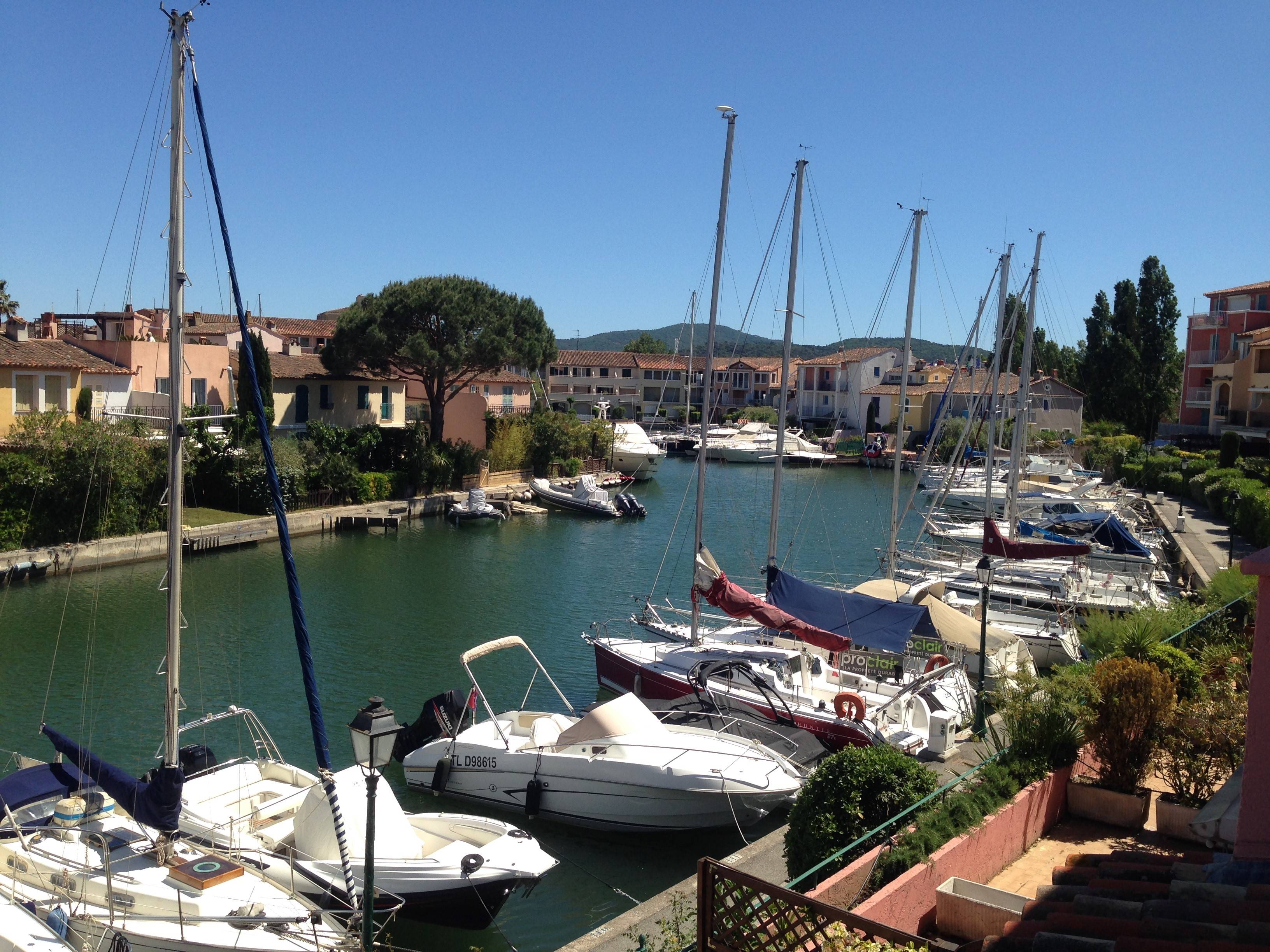 Studio apartment overlooking the canals of Port-Grimaud, Côte d'Azur