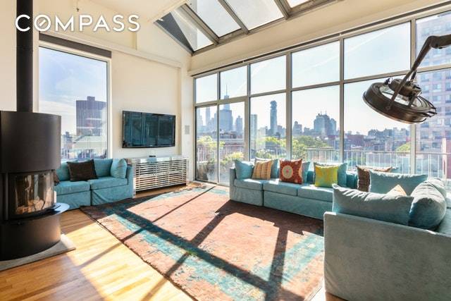 Live in high style on the Lower East Side, in this one of a kind 4 bedroom loft like luxury penthouse that brings the outside in through walls of glass, ...