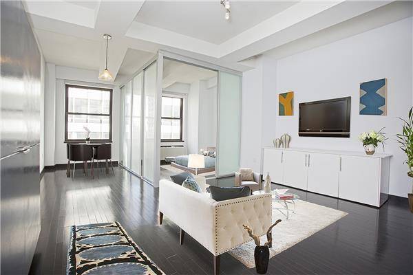 JUST LISTED *** LOFT LIKE JR-1 BED @ THE COLLECTION at 20 PINE STR *** ULTRA LUXURY FULL SERVICE BUILDING