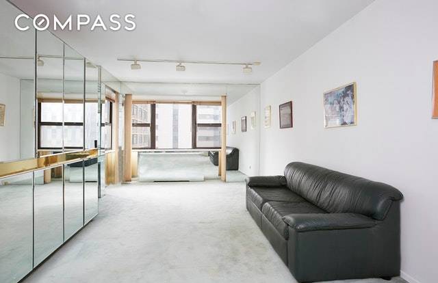 This prime Upper East Side oversized one bedroom is perfect for the discerning buyer looking for a spacious abode.