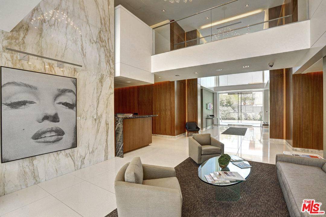 Modern one-of-a-kind - 2 BR Condo Beverly Hills Flats Los Angeles