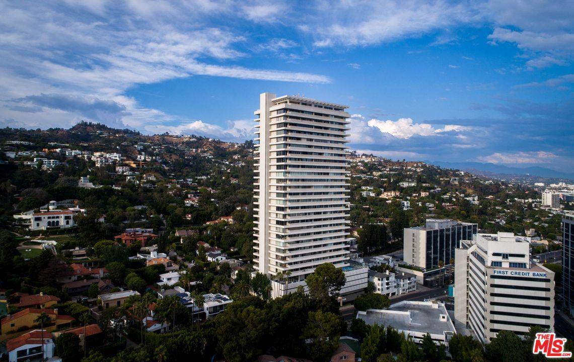 Half Floor at Sierra Towers - 1 BR Condo Beverly Hills Flats Los Angeles