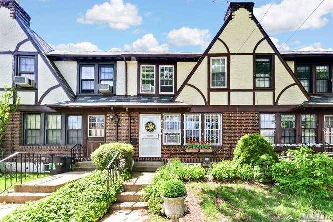This Elegant Brick Townhse Is Loc In The Heart Of Fh!