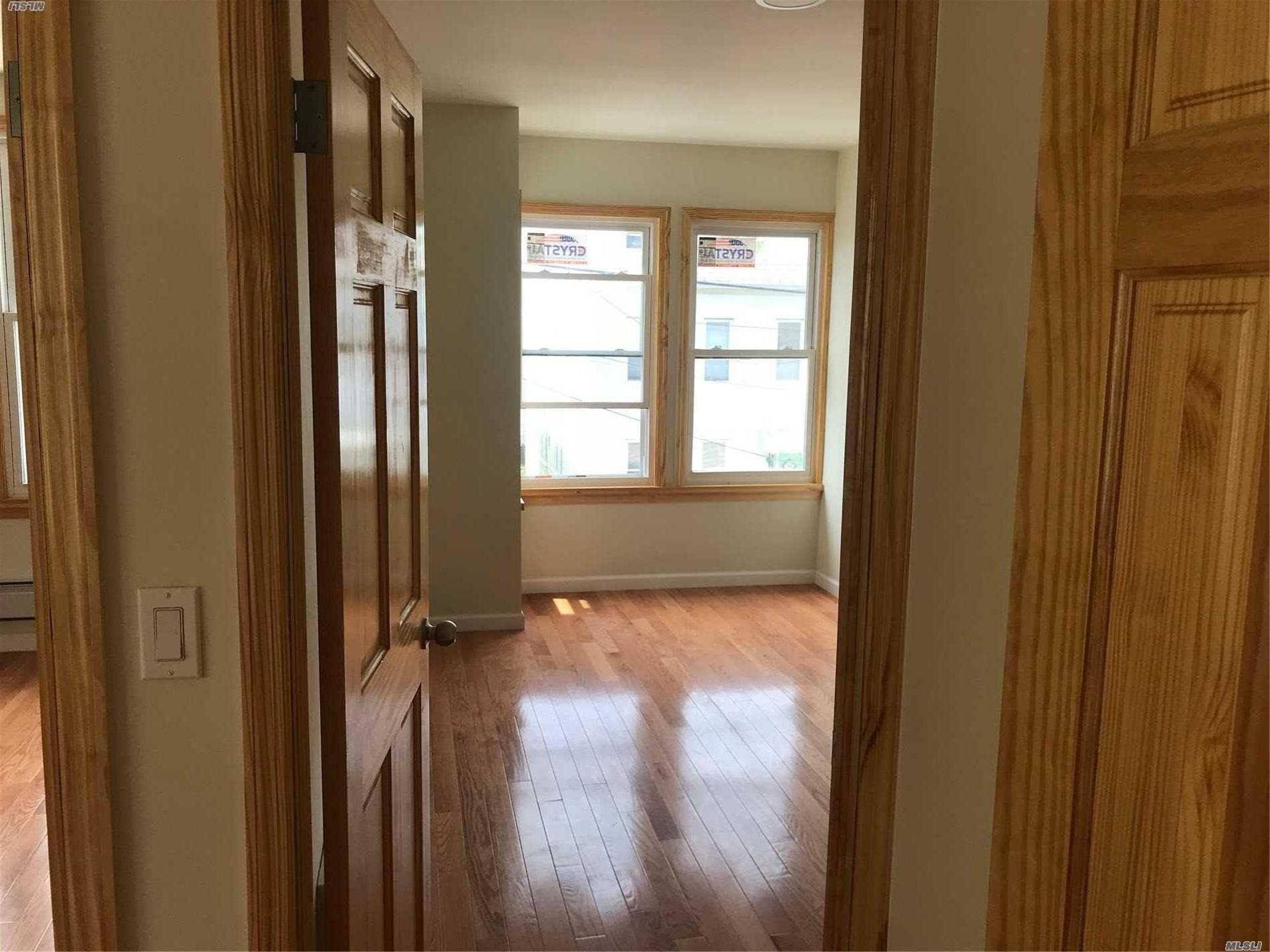 4 BR House Flushing LIC / Queens