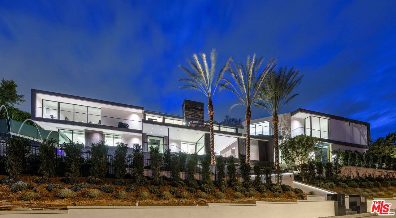The Hanover House is one of the most anticipated new moderns to ever hit the market in Beverly Hills