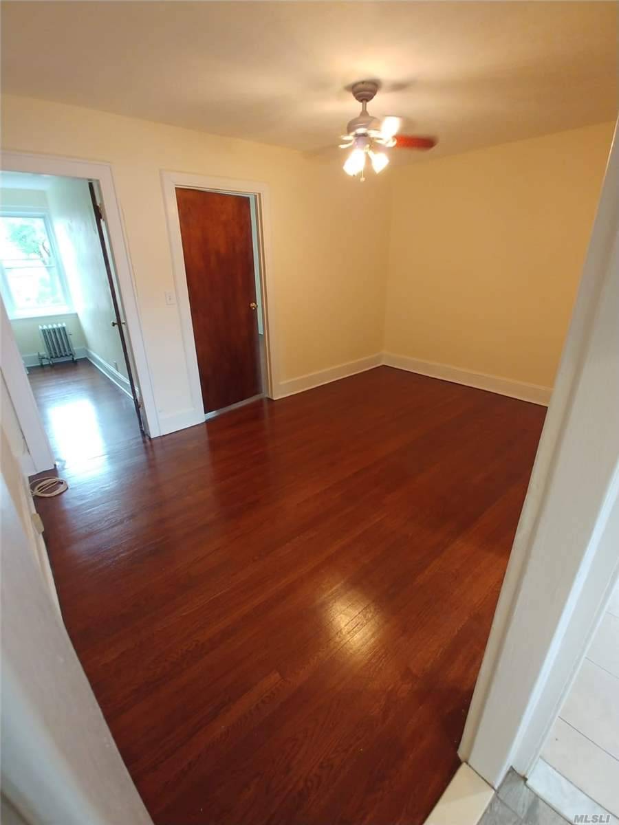 Beautiful 2 Apartment In Private House On 3rd Floor Walk-Up.